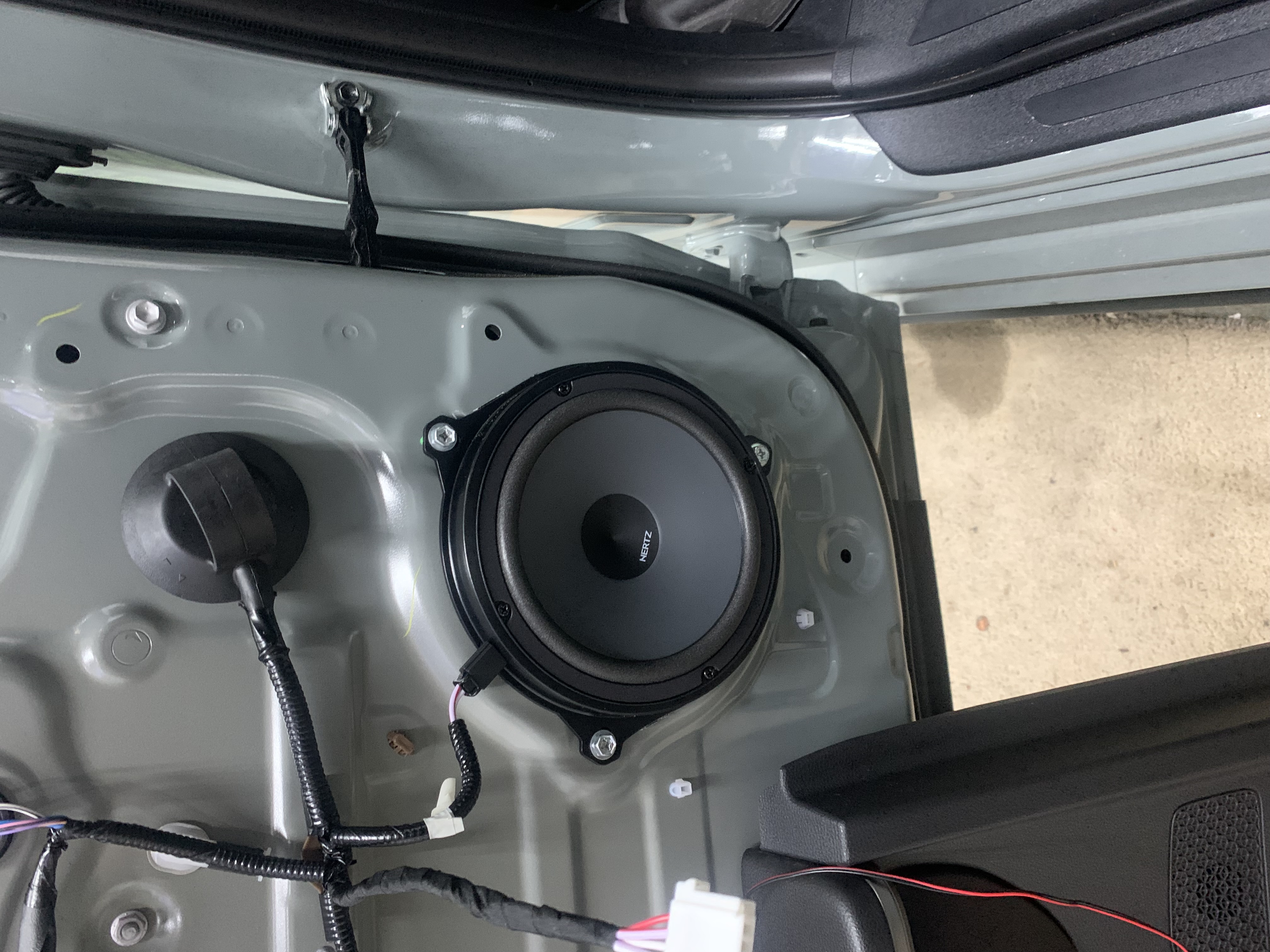 Hertz Uno K165 Lautsprecher + Einbauset Für Seat Mii Ab 04/2012 – 600W, 16,5 Cm Kompo-System