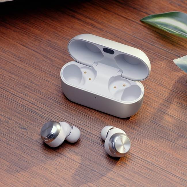 【美品】テクニクス Technics EAH-AZ100-S シルバー TECHNICS ( テクニクス ) EAH-AZ100-S シルバー 完全ワイヤレス