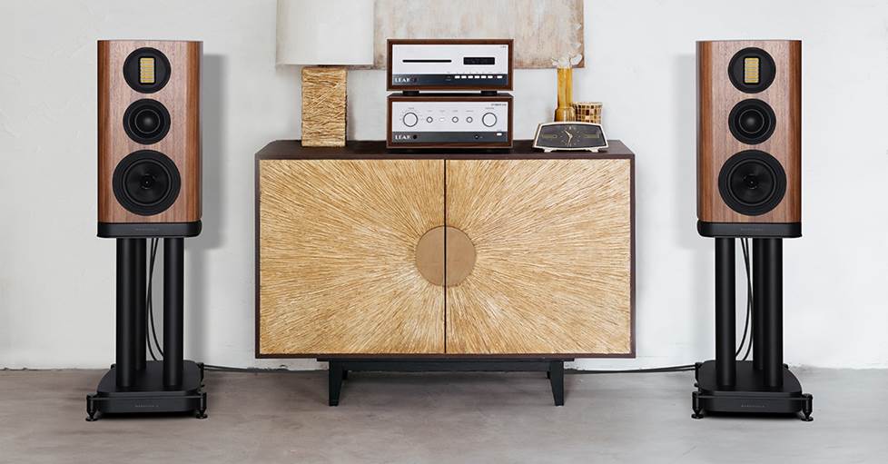 The EVO 5.2 in a high fidelity stereo setup