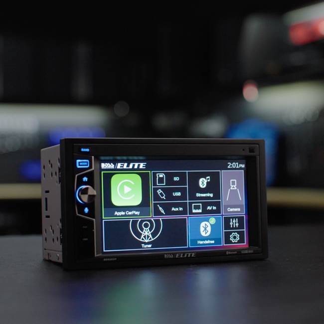BOSS Audio BE62CP-C Digital multimedia receiver with backup cam at