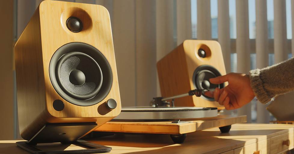 Kanto YU4 powered stereo speakers with a turntable input