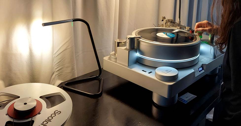 A setup with a big turntable