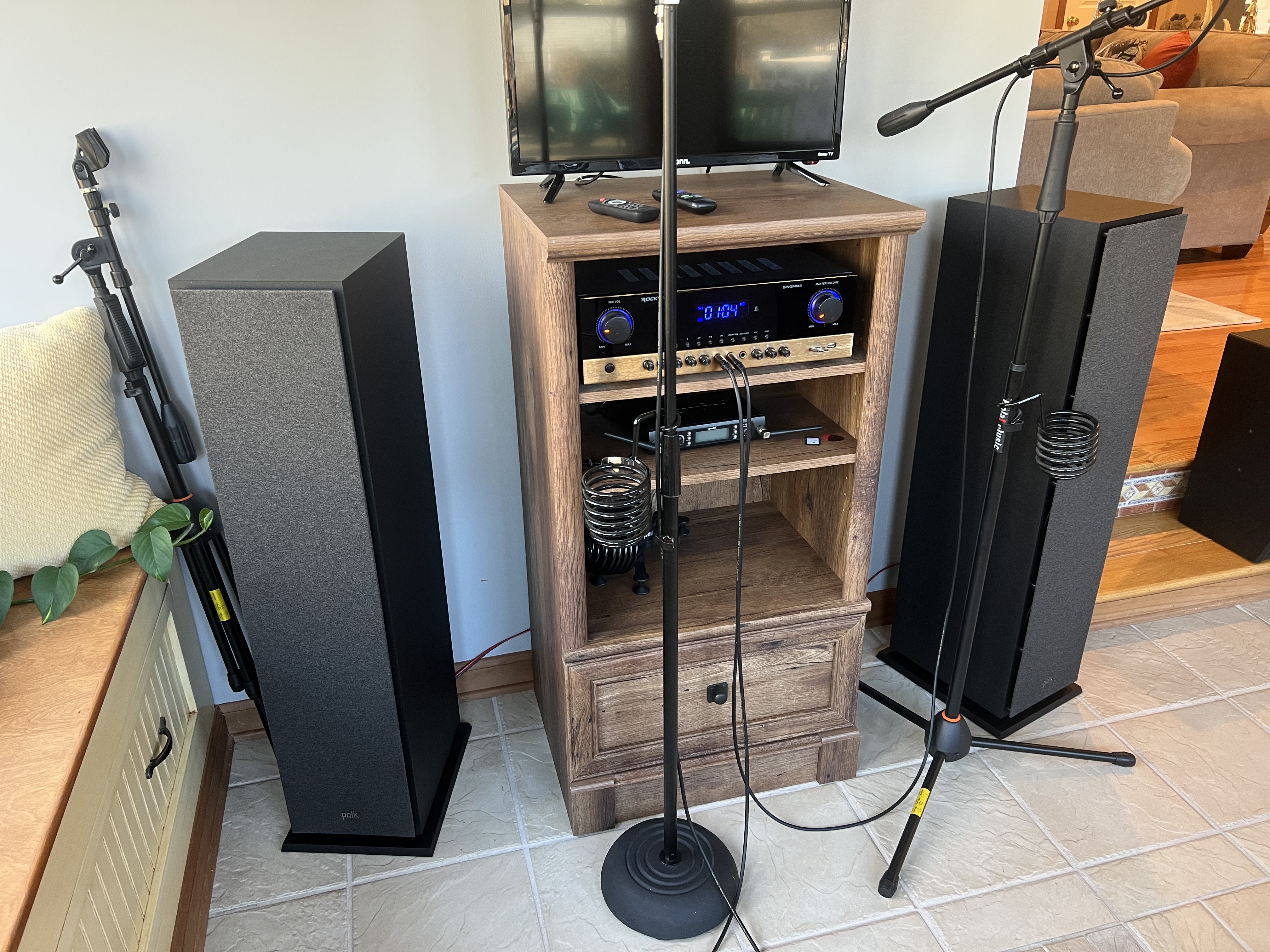 Customer Reviews: Polk Audio Monitor XT70 Floor-standing speaker