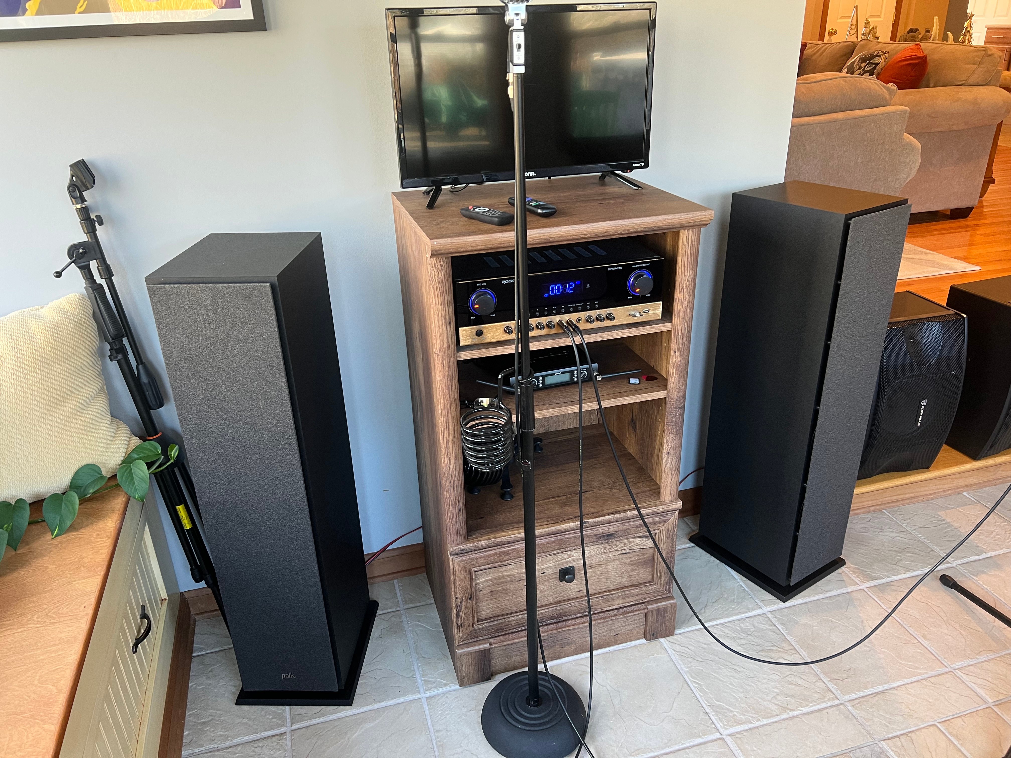 Customer Reviews: Polk Audio Monitor XT70 Floor-standing speaker