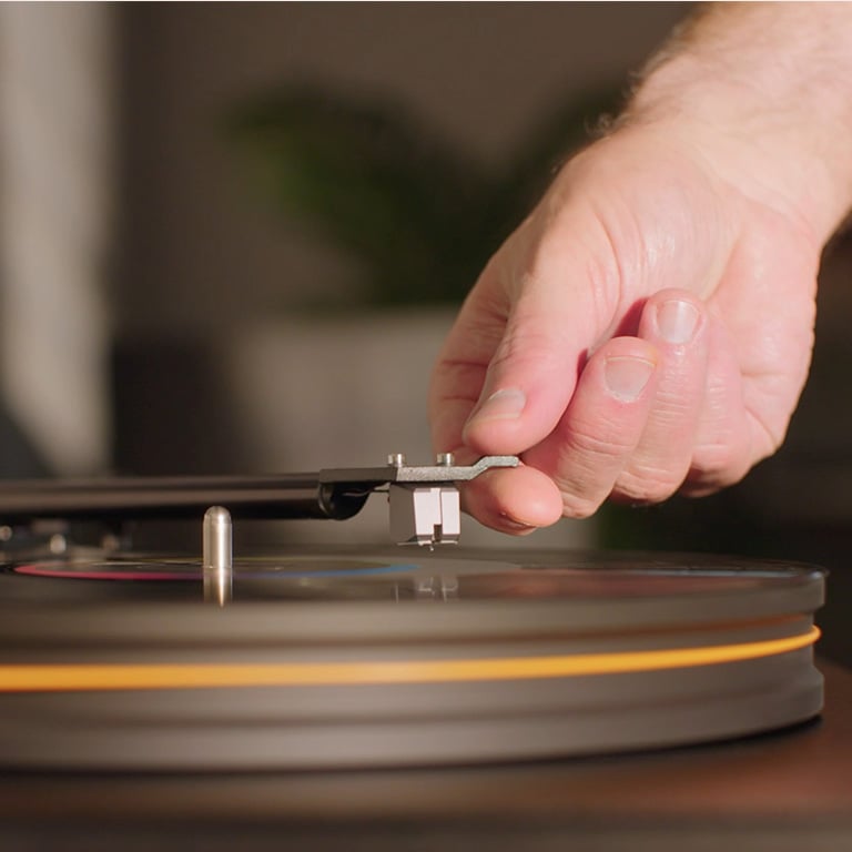 How to choose a great turntable. Whether you grew up playing records, or you're just discovering vinyl's warm, analog sound, this article will walk you through the basics of choosing the right 'table for you. Learn more.