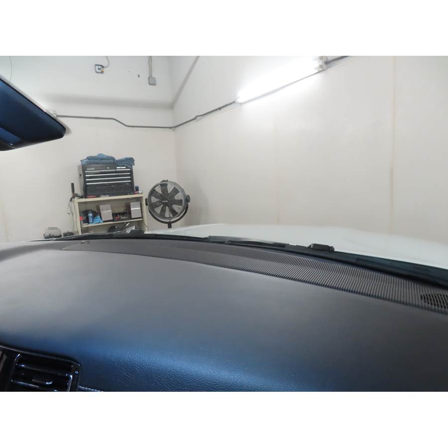 2025 Jeep Wagoneer Center dash speaker location