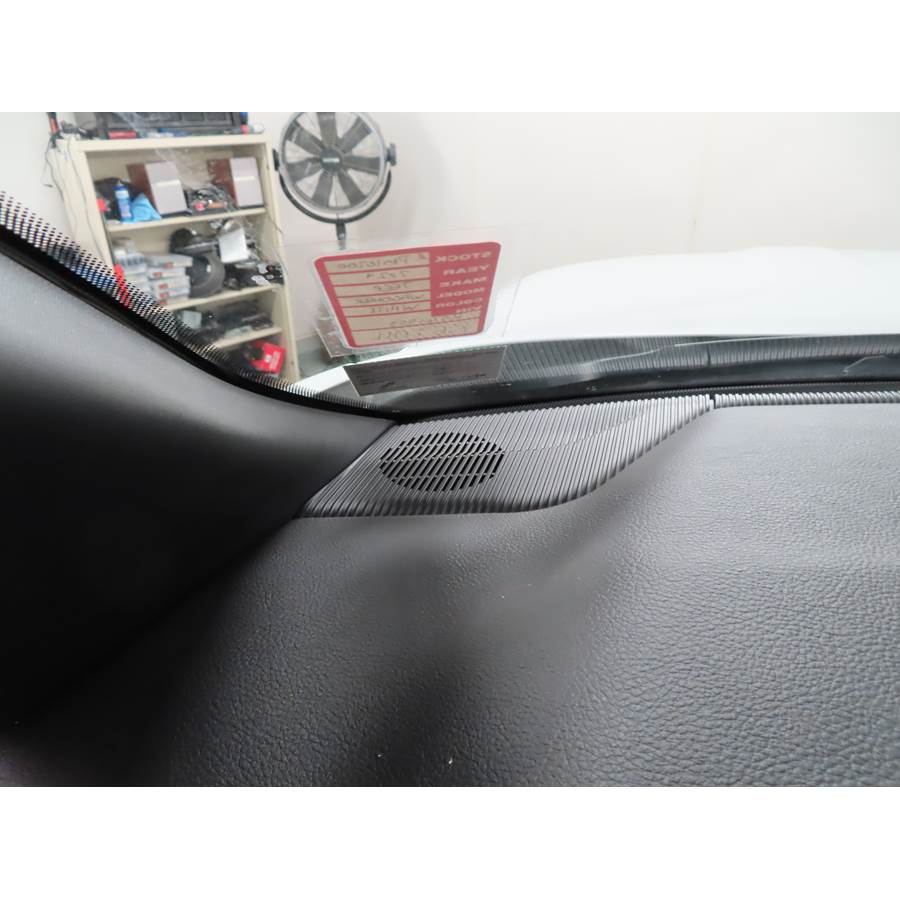 2025 Jeep Wagoneer Dash speaker location