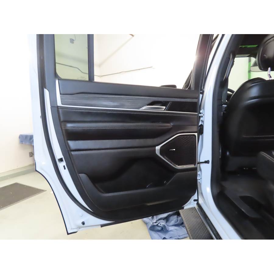 2025 Jeep Wagoneer Rear door speaker location