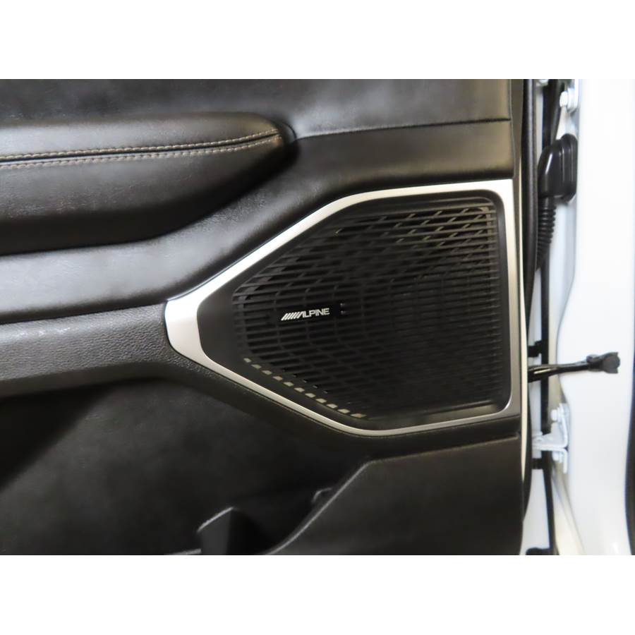 2025 Jeep Wagoneer Rear door woofer location
