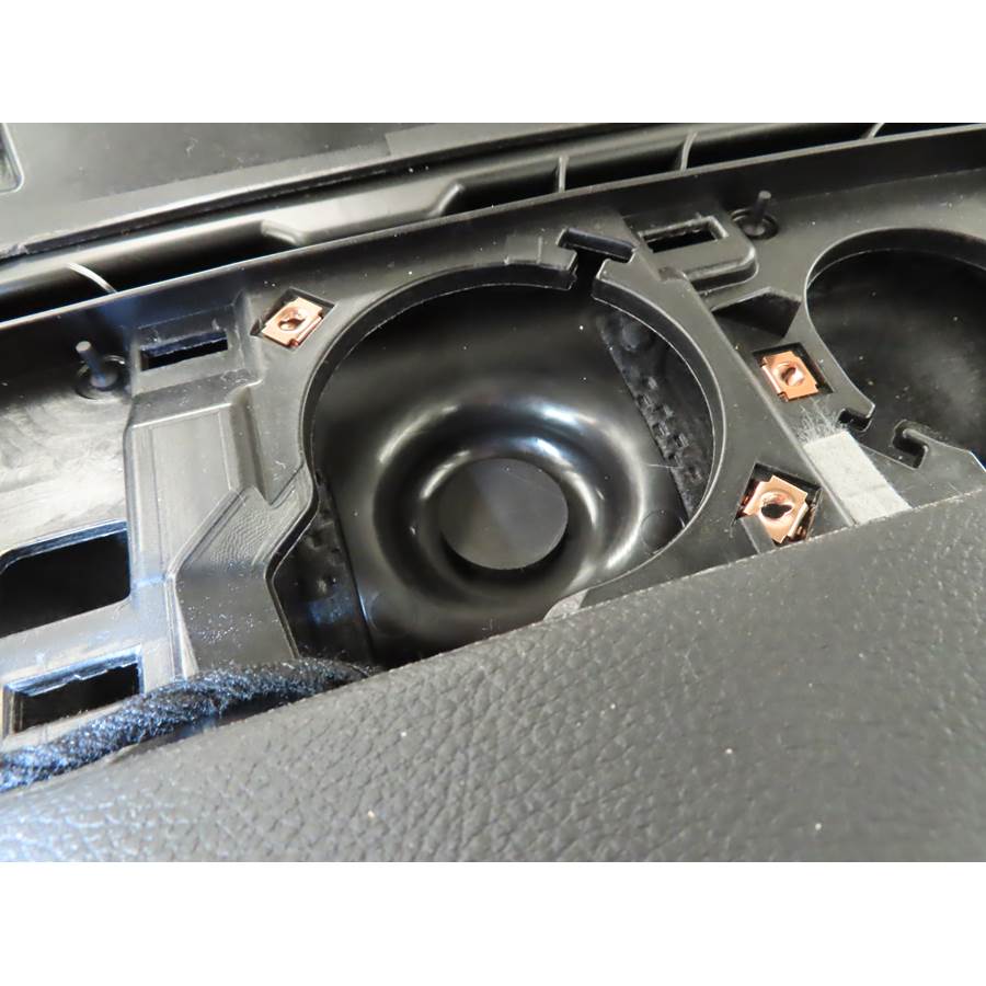 2025 Jeep Wagoneer Center dash speaker removed