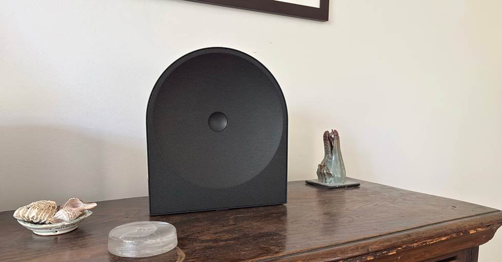 The Samsung Music Studio 5 set up in the author's home