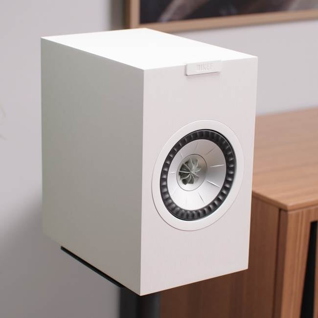 KEF Q1 Meta (Satin White) Bookshelf speakers (Satin White) at