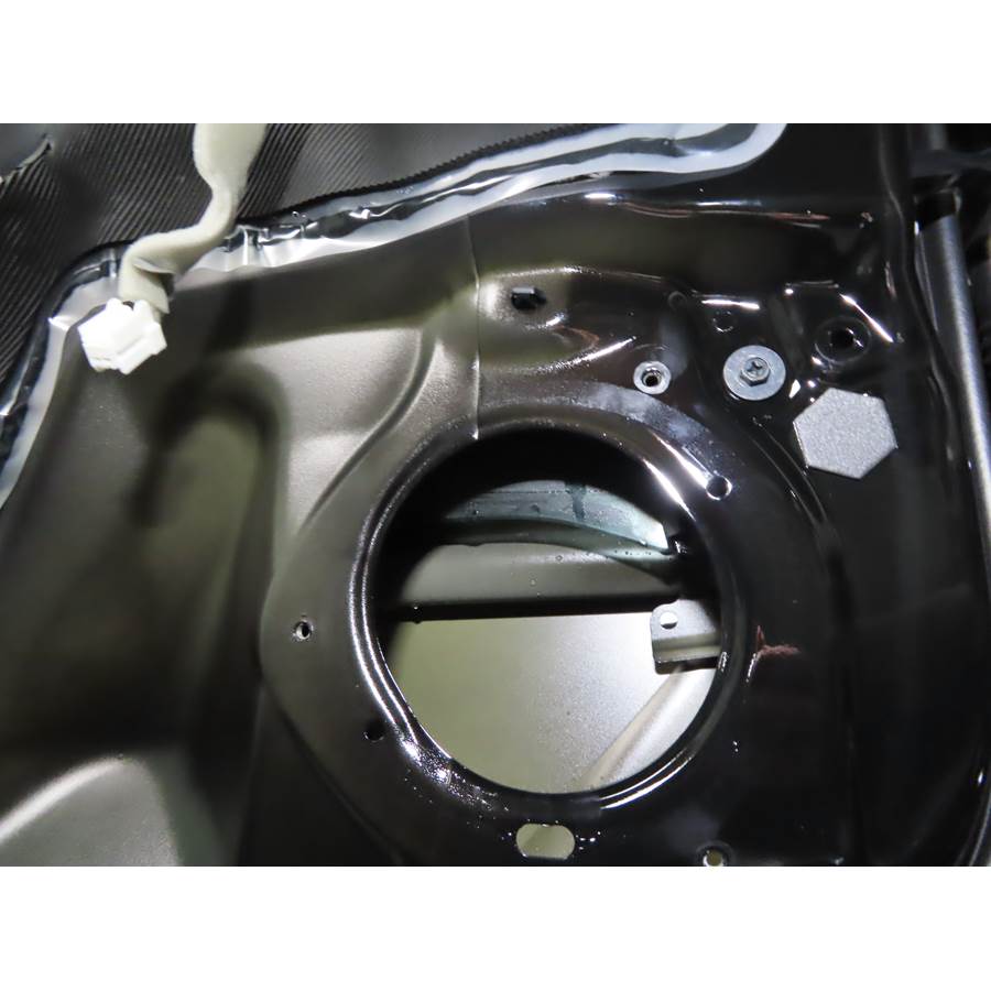 2022 Nissan Altima Front speaker removed