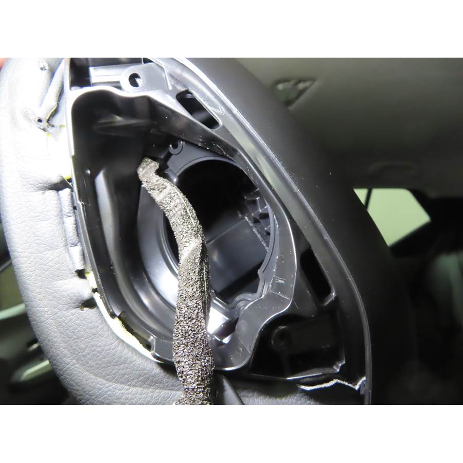 2018 Nissan Kicks Headrest speaker removed