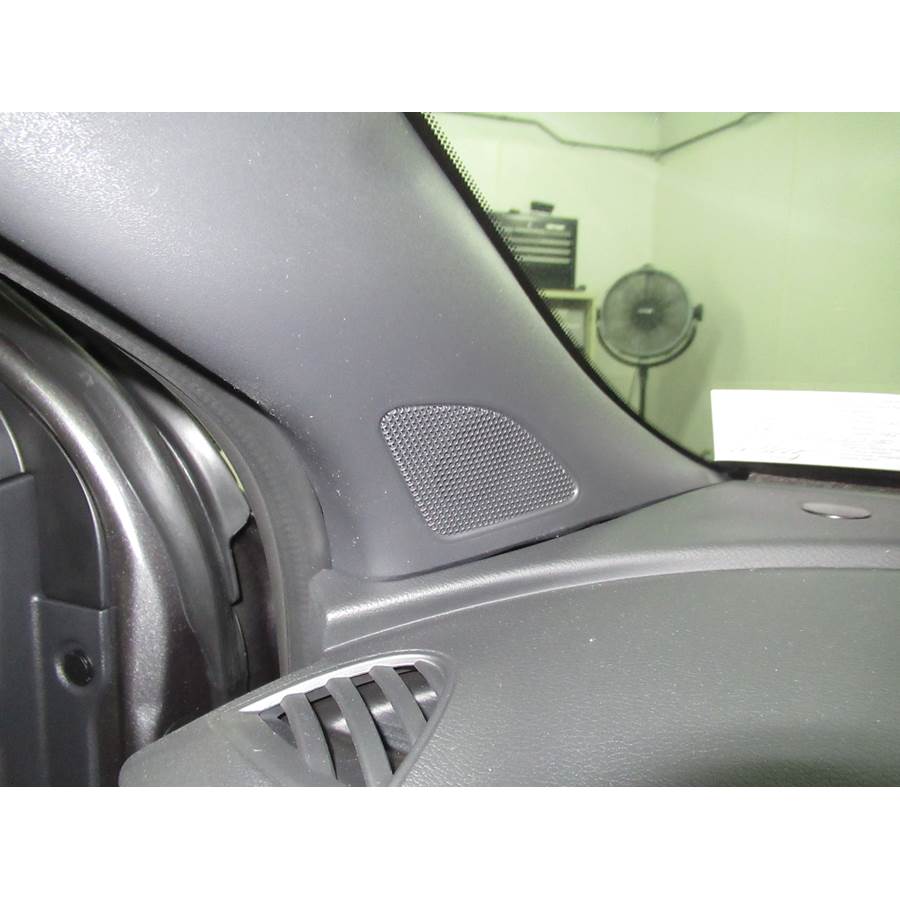 2020 Nissan Kicks Front pillar speaker location