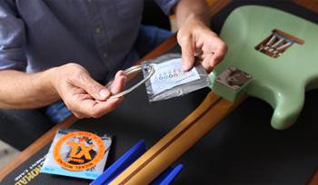 How to change your guitar's strings