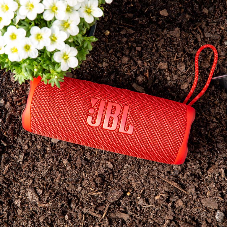 Our expert provides an overview of wireless speakers and audio, including Bluetooth&reg; speakers, AirPlay and Wi-Fi receiver