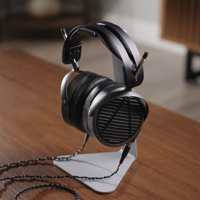Audeze MM-500 (Manny Marroquin Series) Open-back planar magnetic