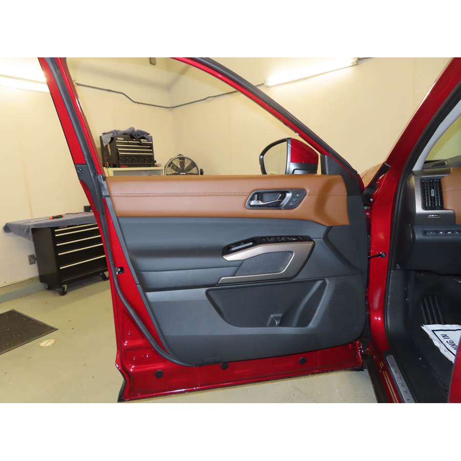 2023 Nissan Pathfinder Front door speaker location