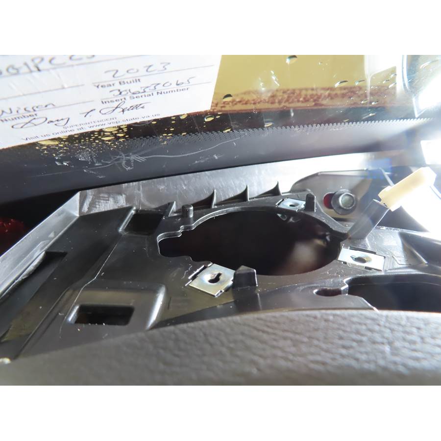 2022 Nissan Pathfinder Dash speaker removed