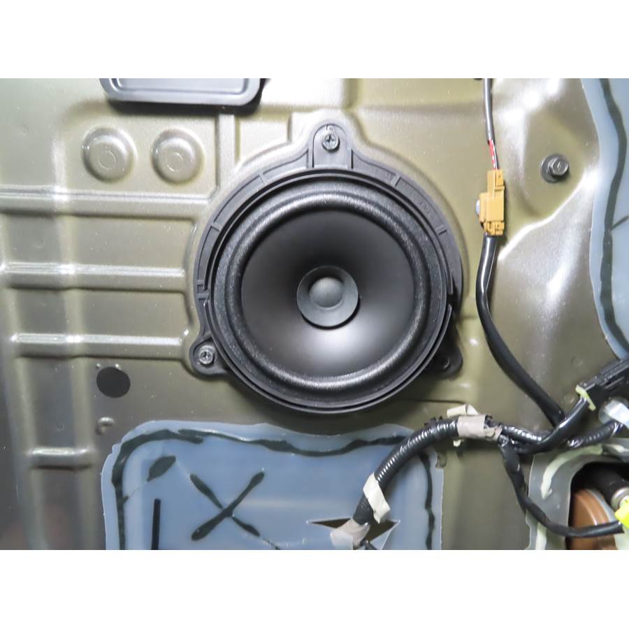 2022 Nissan Titan Rear door speaker