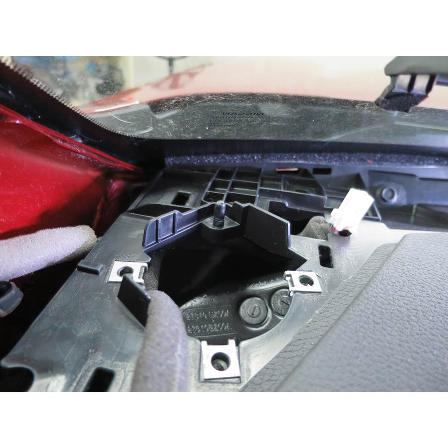 2018 Nissan Titan Dash speaker removed