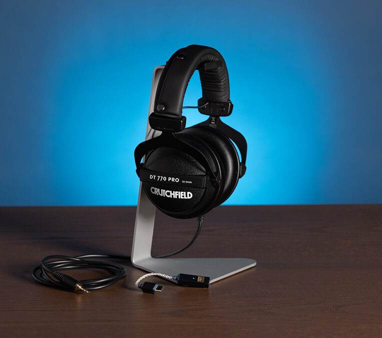 SpeakerCompare Listening Kit headphones