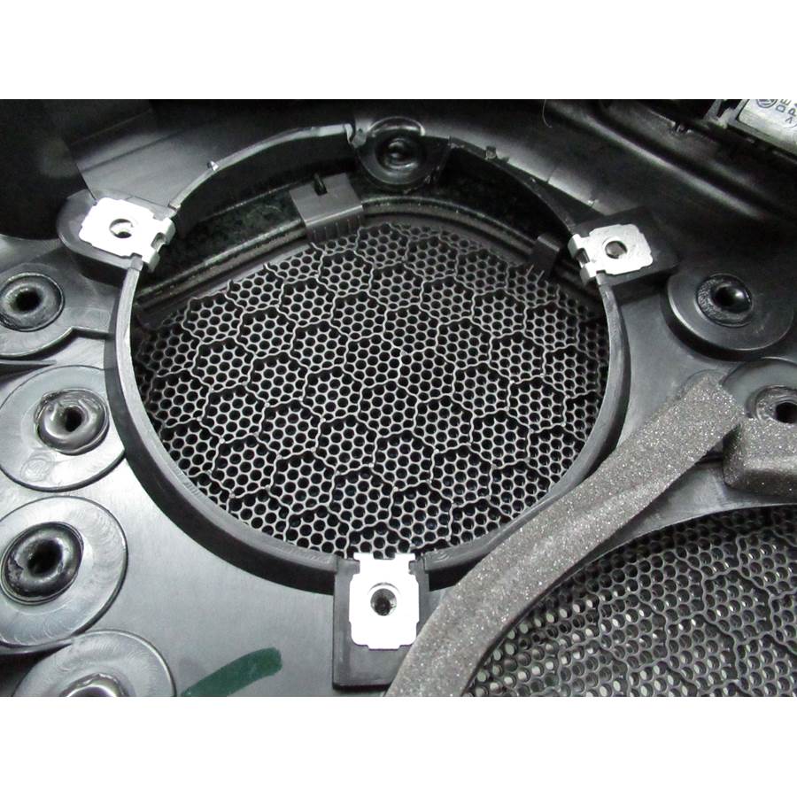 2016 Volkswagen Touareg Front door midrange removed