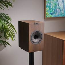 KEF Q150 (Walnut) Bookshelf speakers at Crutchfield