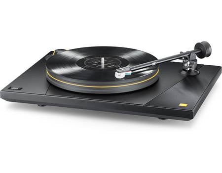 Mobile Fidelity UltraDeck + Manual belt-drive turntable with pre