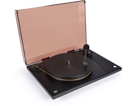 Mobile Fidelity UltraDeck +M Manual belt-drive turntable with pre