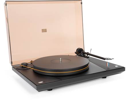 Mobile Fidelity UltraDeck Manual belt-drive turntable without