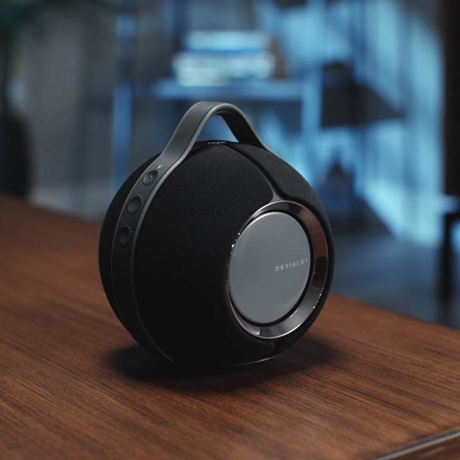 Devialet Mania (Deep Black) Portable Bluetooth® speaker with Apple
