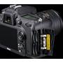Nikon D7100 Kit Dual memory card bay for flexibility in the field
