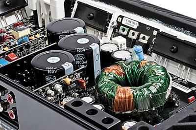 Rockford Fosgate Punch P400-4 4-channel car amplifier 50 watts RMS 
