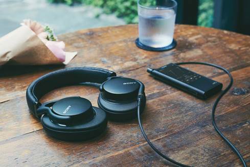 Sony MDR-1AM2 Over-ear headphones at Crutchfield Sony MDR-1AM2 Over-ear headphones at Crutchfield