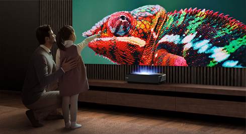 Hisense 1005LG-CINE100A 4K laser projector and 100" screen