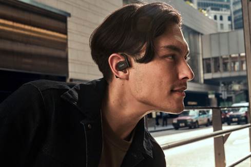 Man wearing Cleer ARC 3