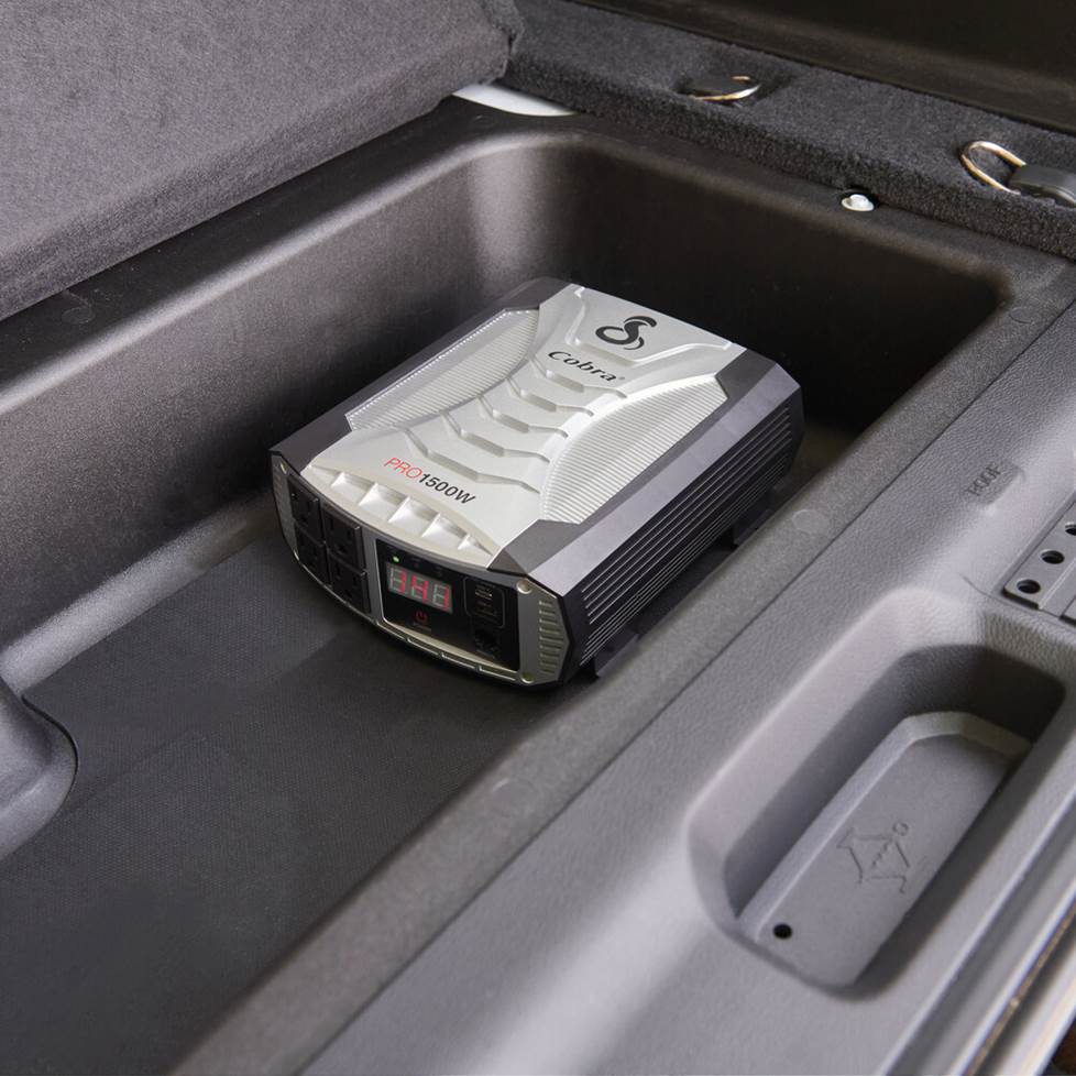 Cobra Pro 1500W DC-to-AC power inverter