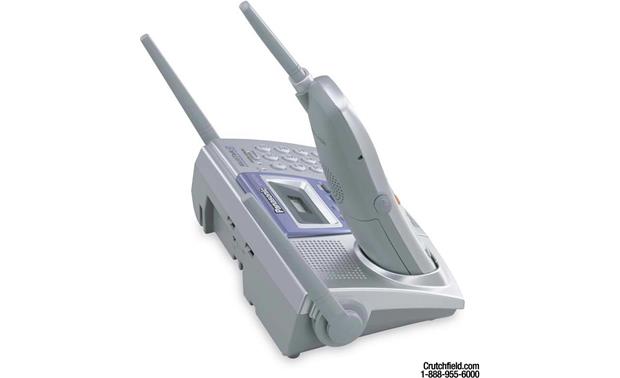 Panasonic KX-TG2730S 2.4 GHz MultiTalk™ cordless phone system with