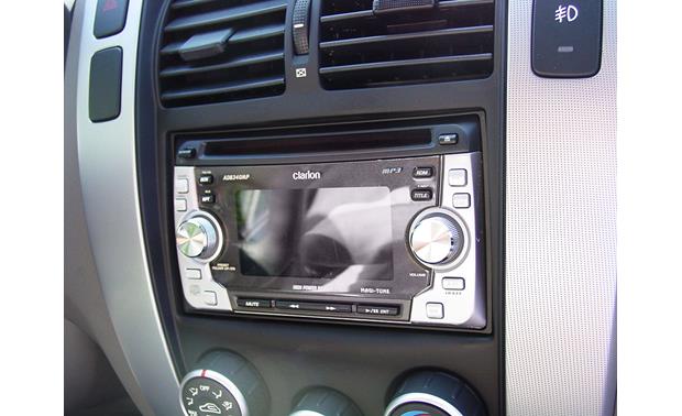 Hyundai Tucson In-dash Receiver Kit Fits 2005-up models — Chassis size ...