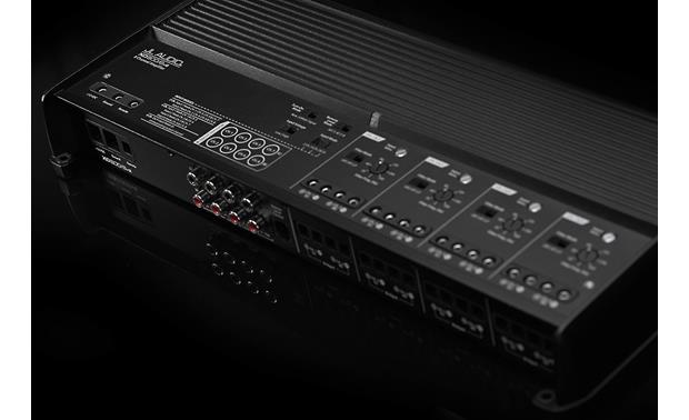 JL Audio XD800/8v2 8-channel car 