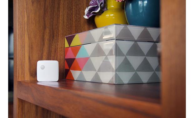 Samsung SmartThings Motion Sensor Wireless sensor easily fits in nooks and crannies