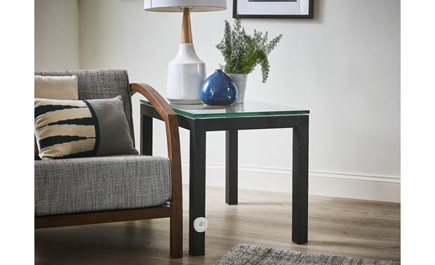 Samsung SmartThings Motion Sensor (2018) You can also attach it to magnetic surfaces without using the mount