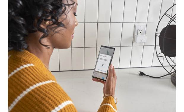 Samsung SmartThings Wifi Smart Plug (2019) Setup is easy with the free mobile app