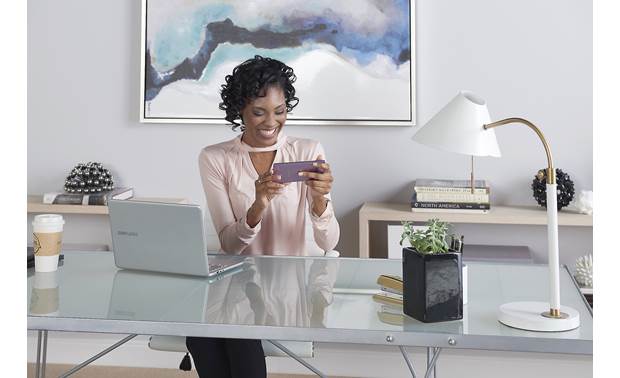 Samsung SmartThings Camera (2019) See what's happening at home when you're stuck in the office