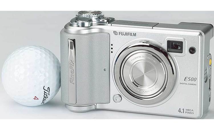 eend Watt Interesseren Fujifilm FinePix E500 4.1-megapixel digital camera at Crutchfield