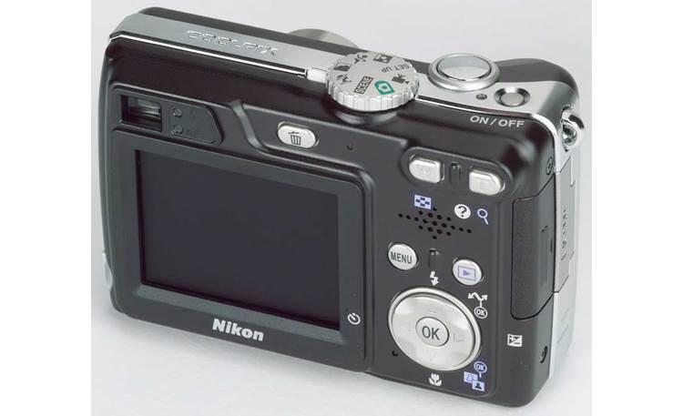Nikon Coolpix 7900 Back