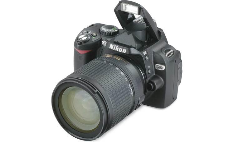 Nikon D40x Kit 10.2-megapixel digital SLR camera with 18-135mm