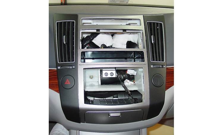 Metra 99-7335S Dash Kit – Install Single/Double DIN Radio In 2007-2009 Hyundai Veracruz